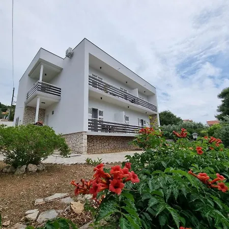 17716b Apartman Tisno