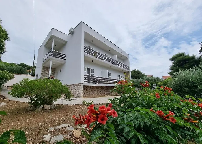 17716b Apartment Tisno